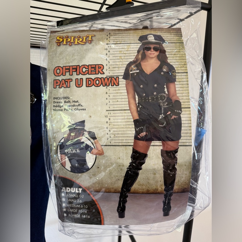 Spirit Adults Police Officer Costume - Navy Blue - Picture 3 of 5